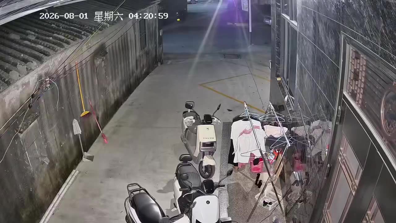 #内衣贼 不多拿 ！（视频 1/1）