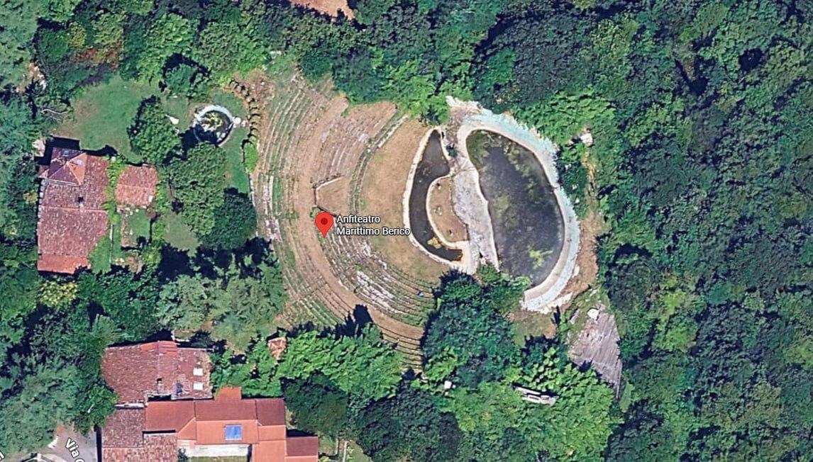 🏛😐 意大利男子伪造古罗马圆形剧场,骗了10年后入狱。 弗朗科·马洛索·冯·罗森弗兰茨把自己建造的圆形剧场伪装成古罗马遗址,十年来以每人40欧元的价格带游客参…