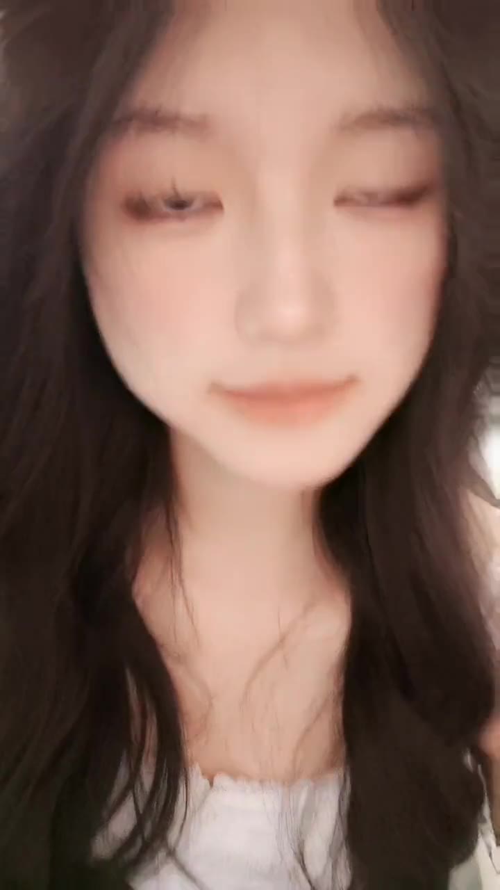 这种裁切掉脸发贴吧都不带违规的 #飞机场（视频 1/1）