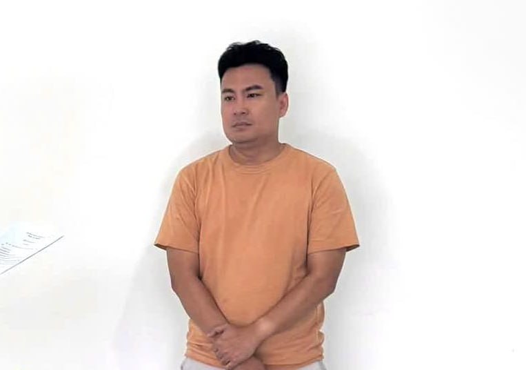 #越南新闻 男子冒充银行职员谎称低价处置抵押资产 诈骗超10亿越南盾 2026年8月6日消息,胡志明市警方通报一起重大诈骗案,34岁男子阮明贤因涉嫌诈骗侵占财…