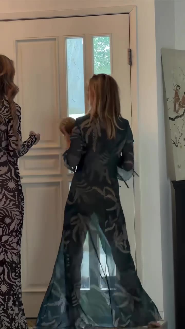 别光盯着球看 👀 #皮影戏（视频 1/1）