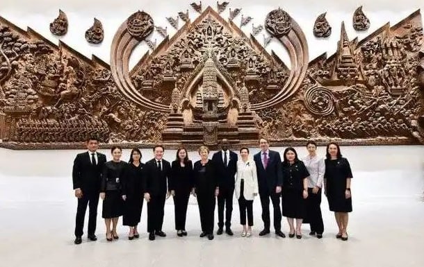 #泰国新闻 曼谷书展中国女粉丝遭保安粗暴处置,GMMTV致歉后双方达成和解 2026年7月28日,一名中国女性游客前往曼谷书展参与活动,期间遭到GMMTV工作…