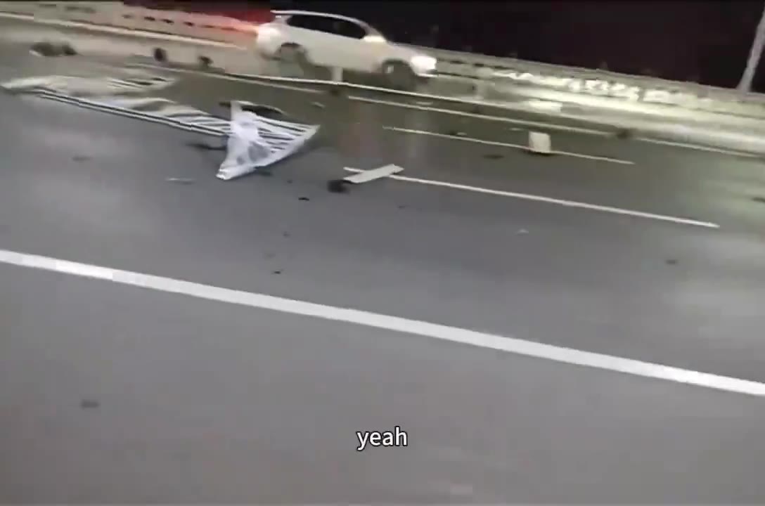 还敢录，来灭口了！ #车祸 #搞笑 #侠盗飞车 等死吧你（视频 1/1）