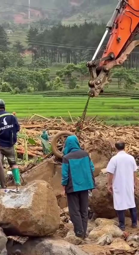 越南北部暴雨引发严重 山洪 至少四死七伤四失踪📰（视频 1/2）