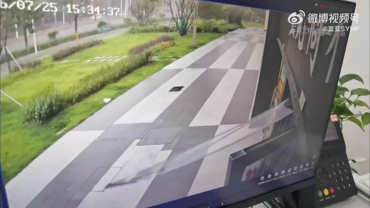 这台风这么厉害，防不胜防。（视频 1/1）